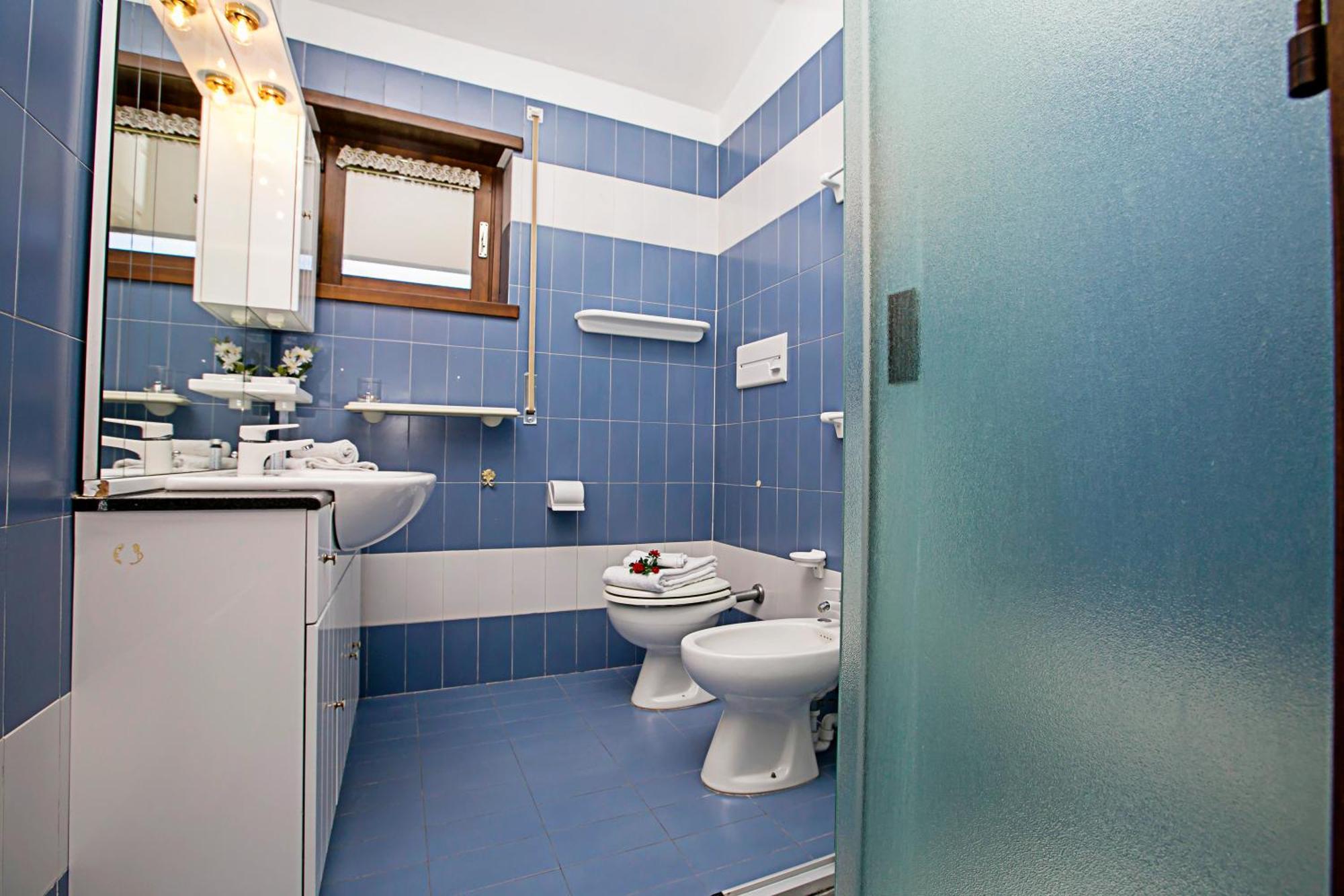 Residence Christina Due Laghi - Happy Rentals テンノ エクステリア 写真