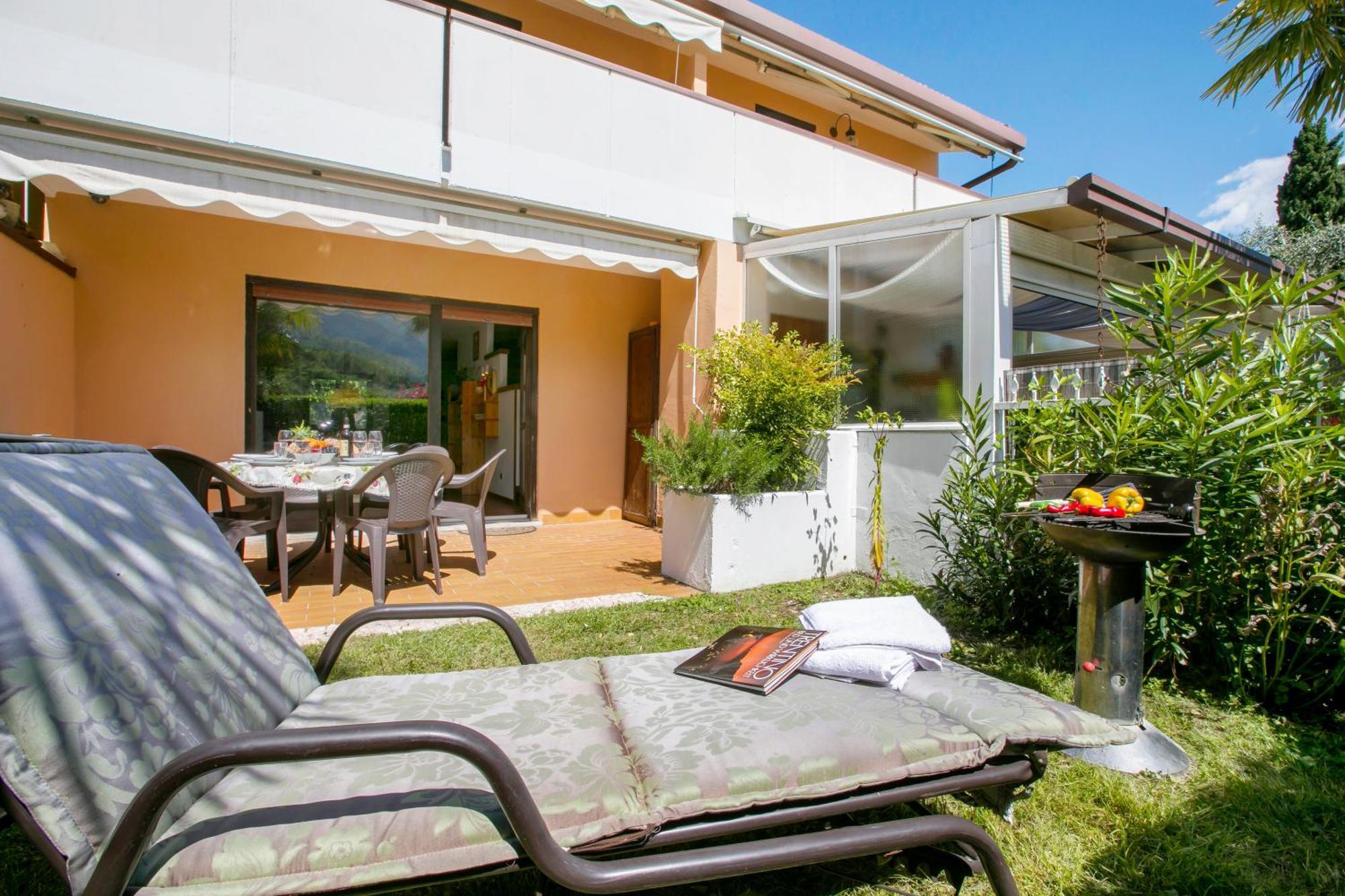 Residence Christina Due Laghi - Happy Rentals テンノ エクステリア 写真